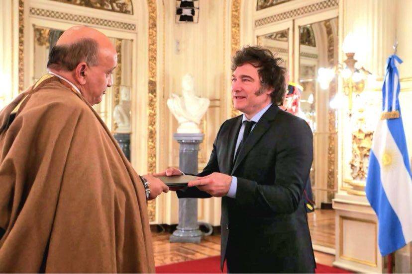 Su Excelencia el Embajador Lotfi Sebouai presenta sus credenciales ante la República de Argentina